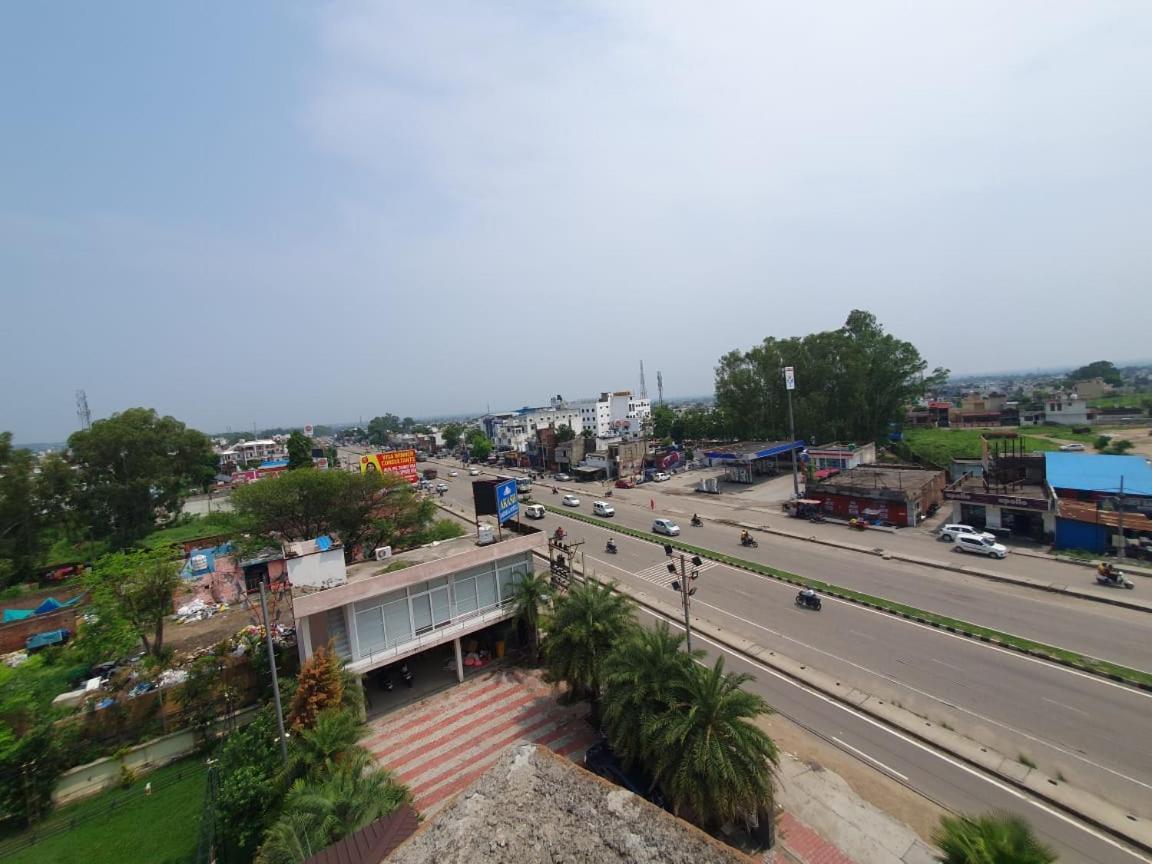Akash Hotel Managed By Jk Hotels & Resorts Kathua Kültér fotó
