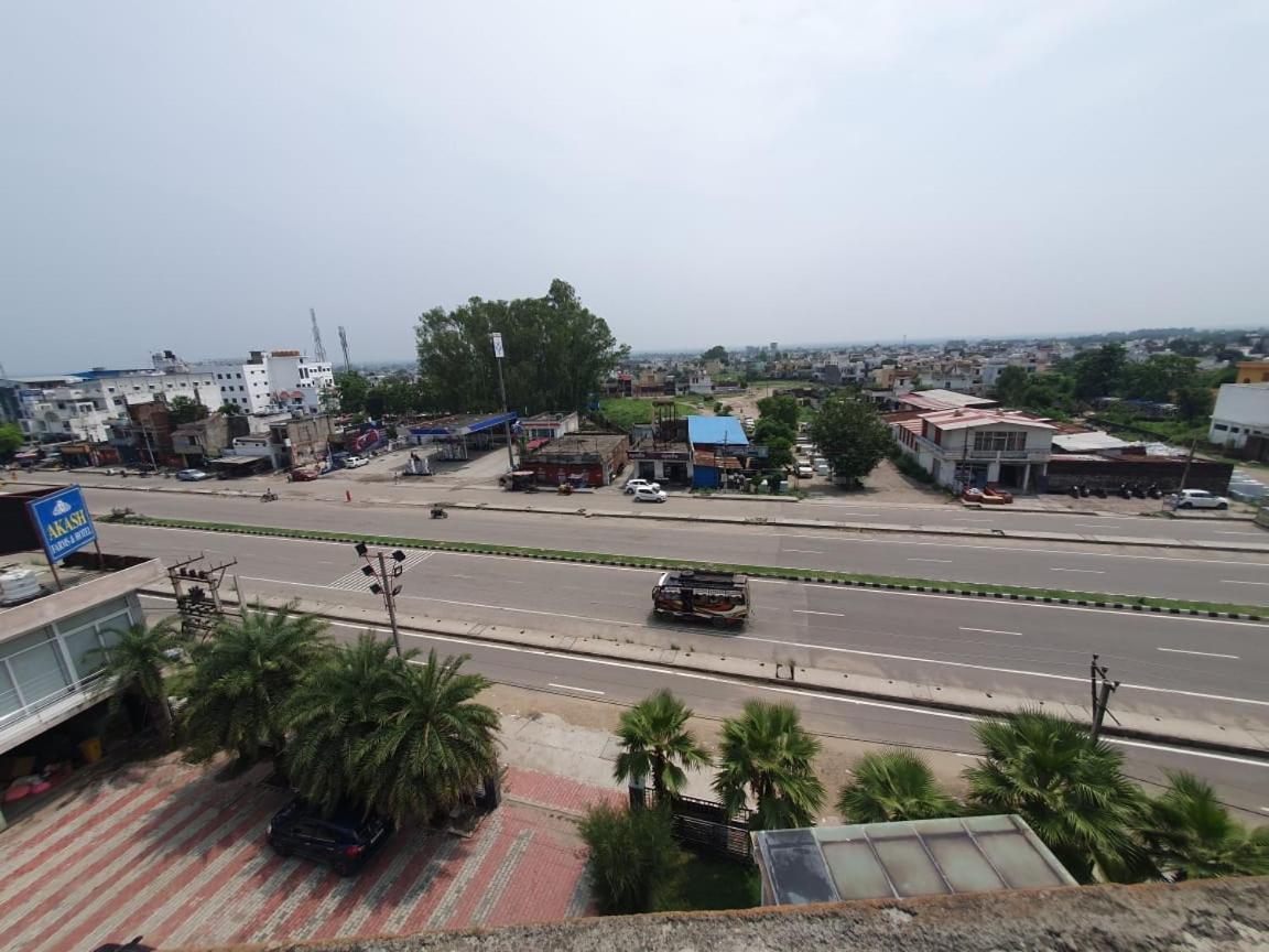 Akash Hotel Managed By Jk Hotels & Resorts Kathua Kültér fotó
