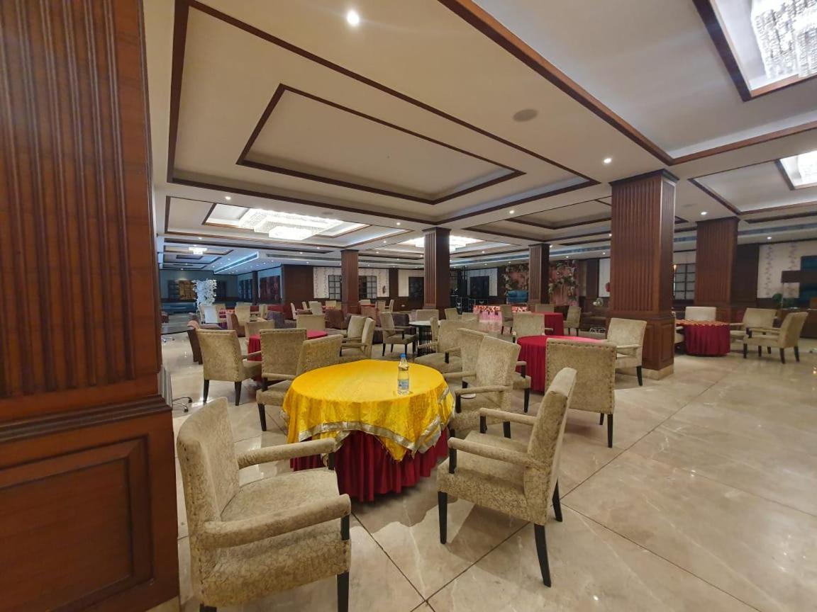Akash Hotel Managed By Jk Hotels & Resorts Kathua Kültér fotó